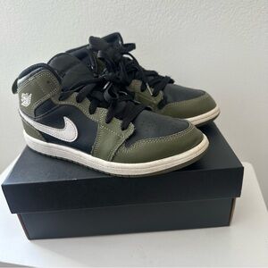 Nike Air Jordan 1 Mid PS Black White Medium Olive Size 3Y Youth Sneakers Shoes